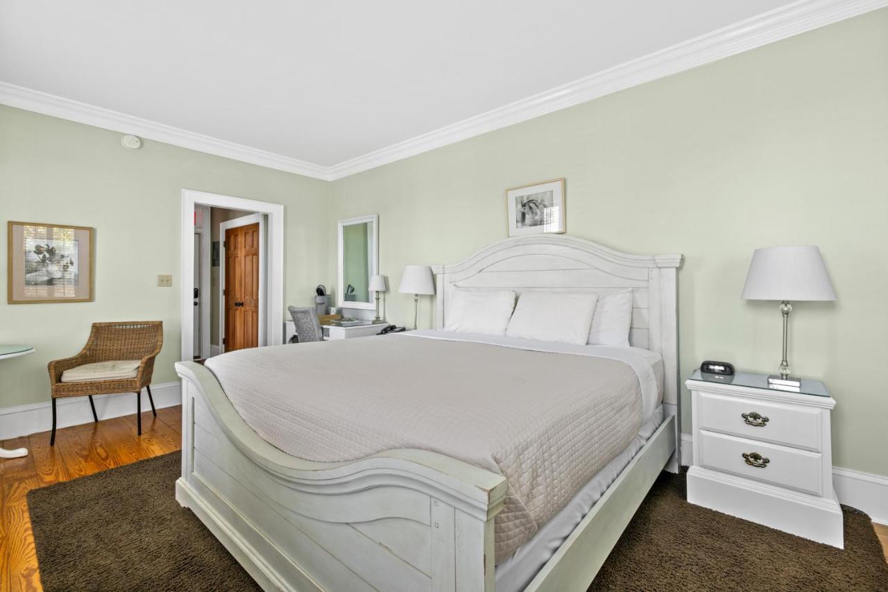 The Tranquil House Inn Мантео Экстерьер фото